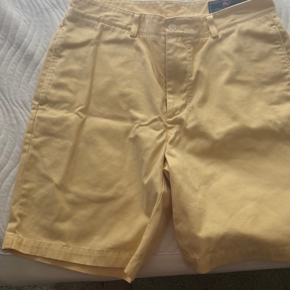 Vineyard Vines Men’s shorts waist 32